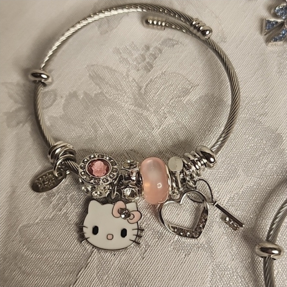 Brand New Hello Kitty Adjustable Pink Charm Bracelet